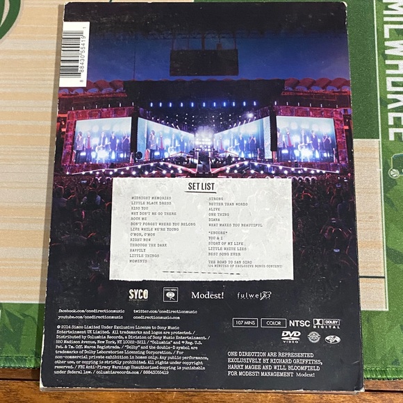 One Direction DVD Collection - Picture 4 of 7